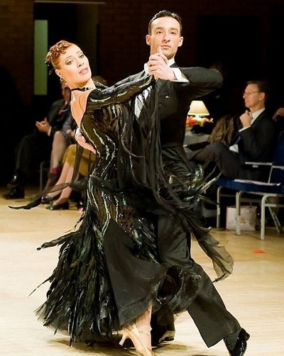 Kurz spoločenských tancov,  Zdravotno-relaxačné   centrum 1 na   2.poschodí  v   telocvični  Medeola 